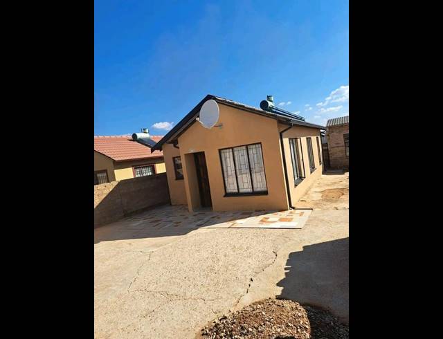 3 BEDROOM HOUSE FOR SALE IN SOSHANGUVE VV